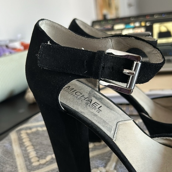 Michael Kora Sierra Suede platform heel - Picture 5 of 6